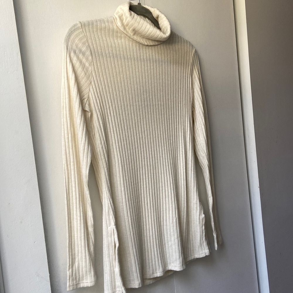 RW&Co cowl neck cream seater, small